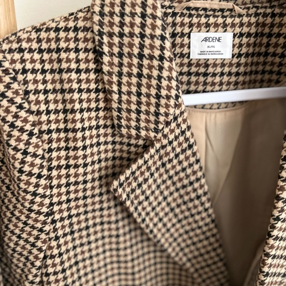 Women’s Blazer Jacket - Picture 2 of 2